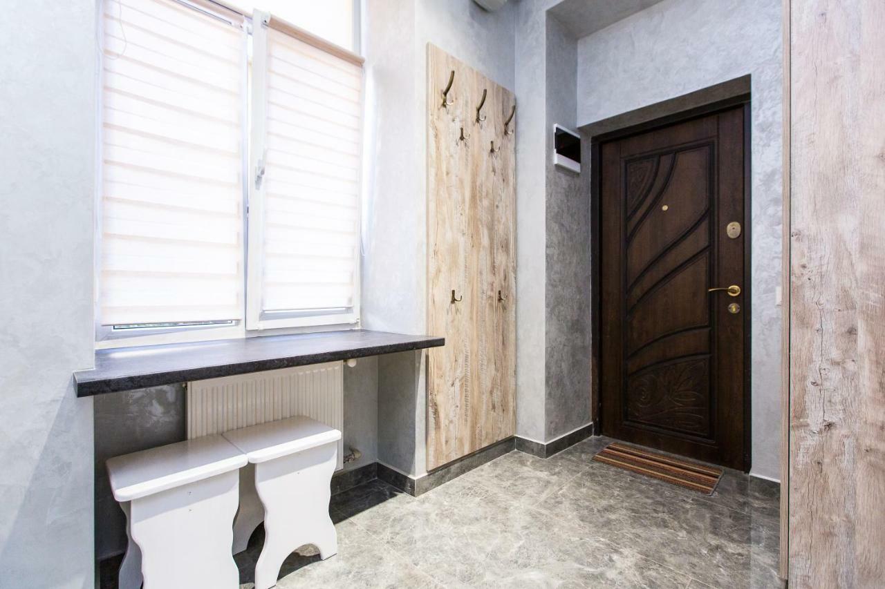 Дизайнерська Віп Квартира По Вулиці Куліша 14 Leópolis Exterior foto