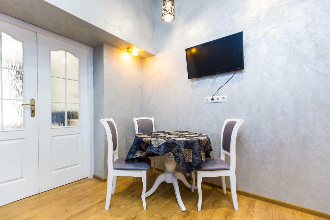 Дизайнерська Віп Квартира По Вулиці Куліша 14 Leópolis Exterior foto