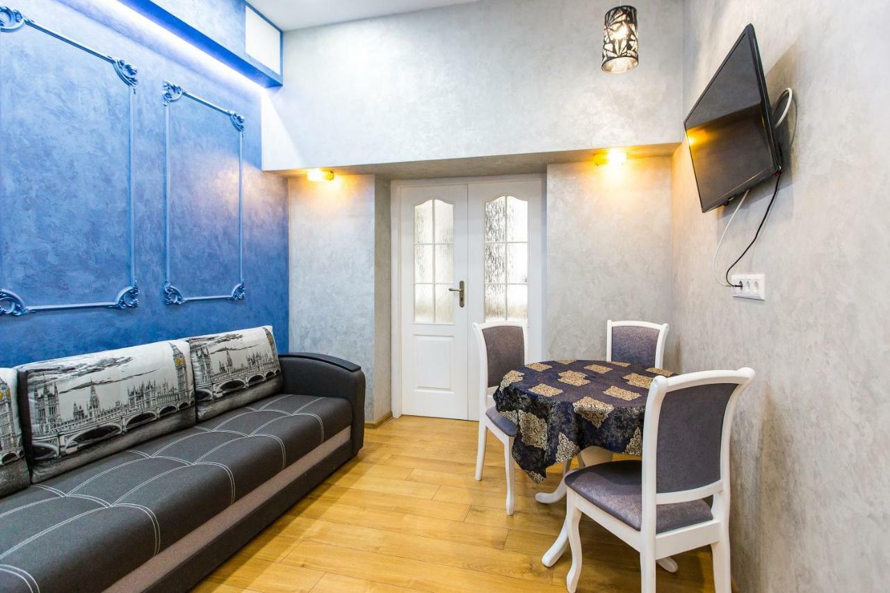 Дизайнерська Віп Квартира По Вулиці Куліша 14 Leópolis Exterior foto